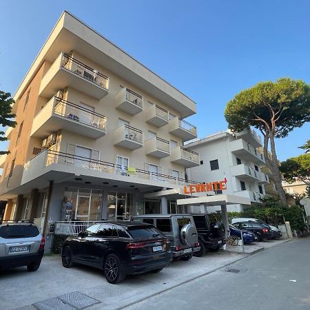 Hotel Levante Convenzionato Oltremare E Italia In Miniatura Riccione Exterior foto